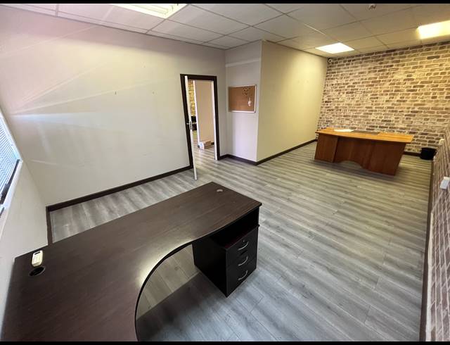 200M² OFFICE TO LET IN PARKLANDS